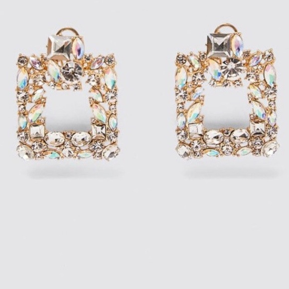 Crystal Drop Earring - Picture 2 of 8